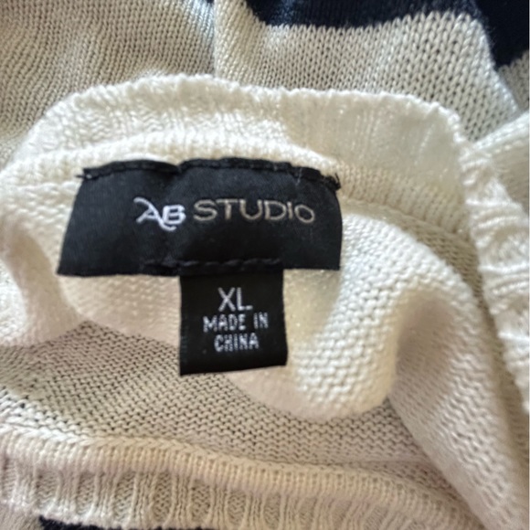 AB Studio black and white chevrons sweater Size XL - Picture 4 of 8